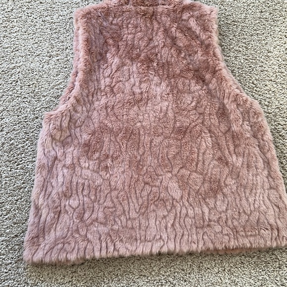 Express Pink Faux Fur Hooded Vest Pockets Hook & Eye Closure Warm Cozy M/L Boho - Picture 6 of 15